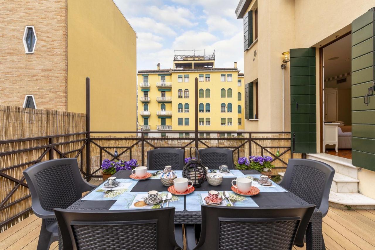 Tolentini Canal View & Terrace By Wonderful Italy Veneza Exterior foto