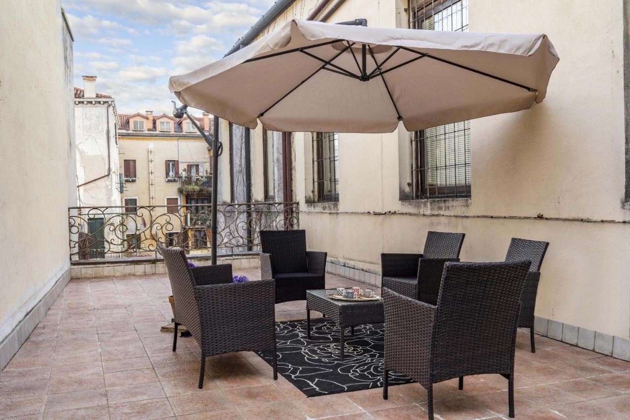 Tolentini Canal View & Terrace By Wonderful Italy Veneza Exterior foto