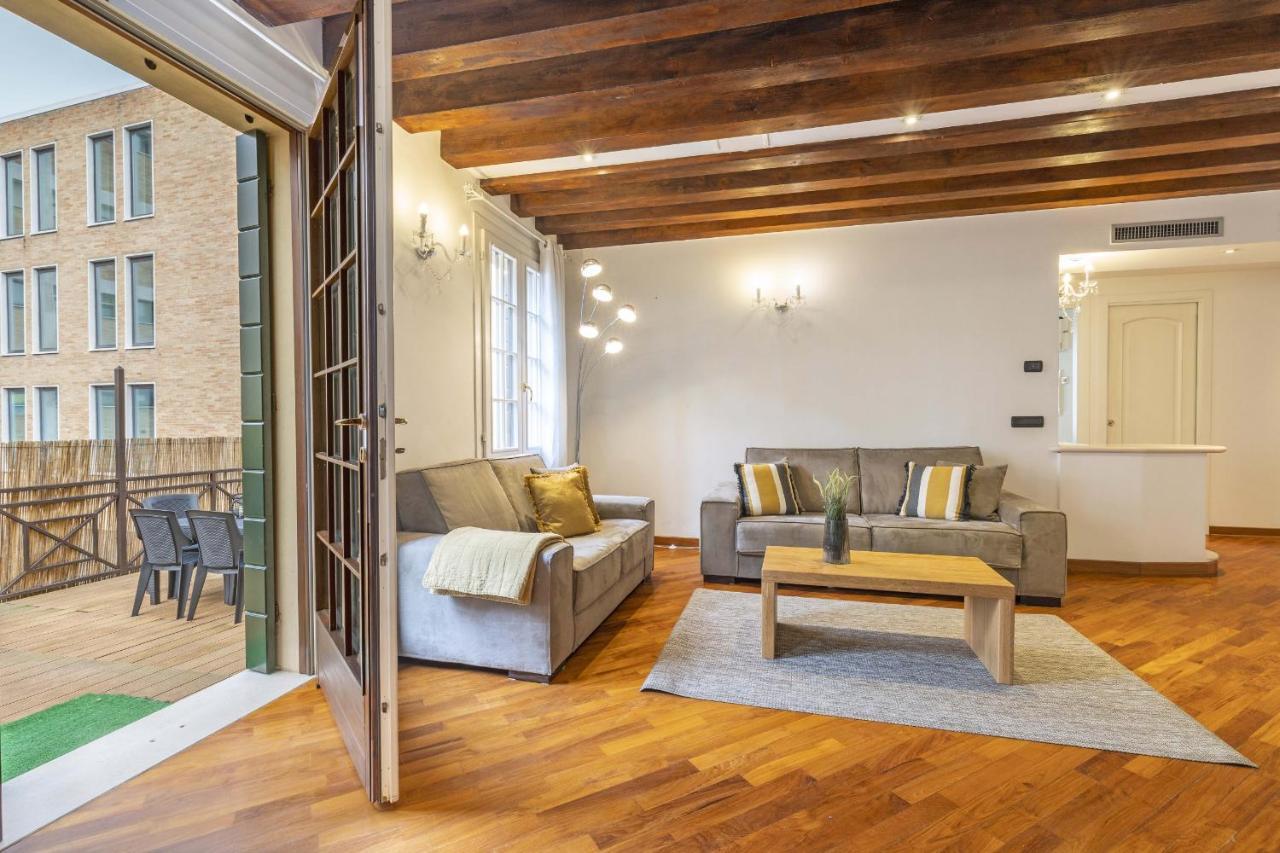 Tolentini Canal View & Terrace By Wonderful Italy Veneza Exterior foto